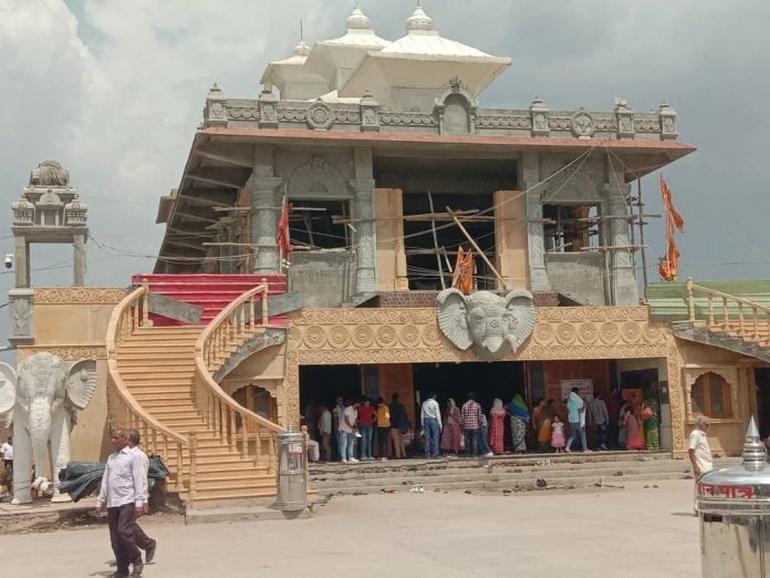 पंडित प्रदीप मिश्रा