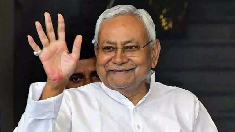 मुख्यमंत्री नीतीश कुमार