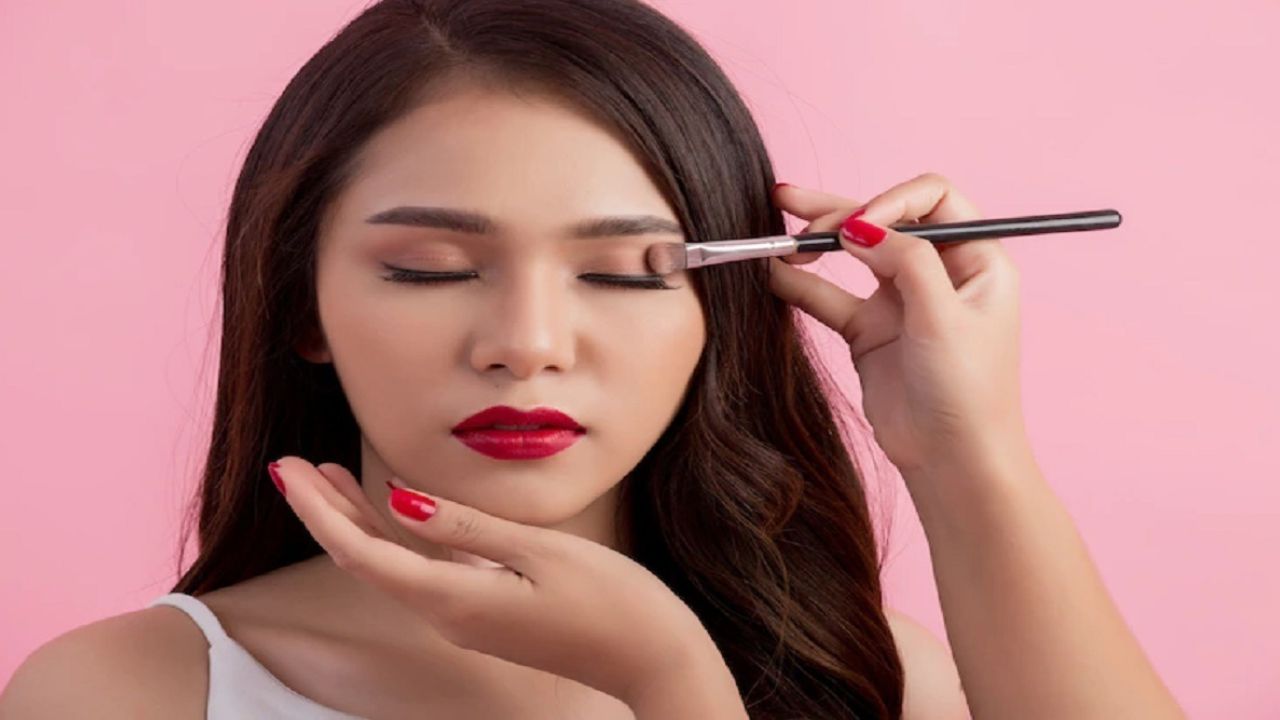 Monsoon Makeup Hacks
