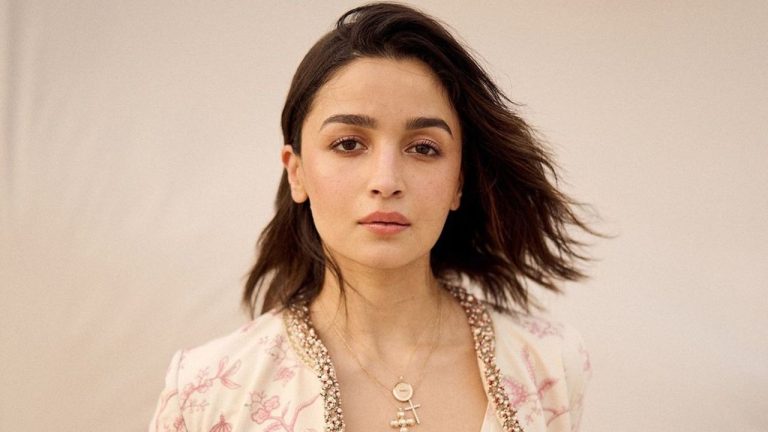 Alia Bhatt Glowing Skin