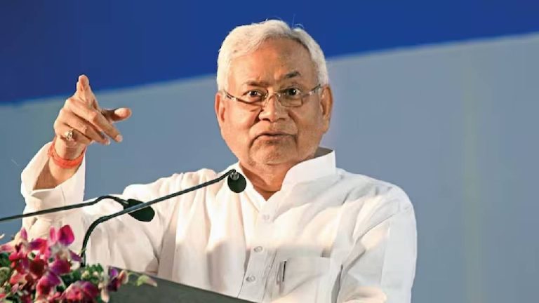 नीतीश कुमार
