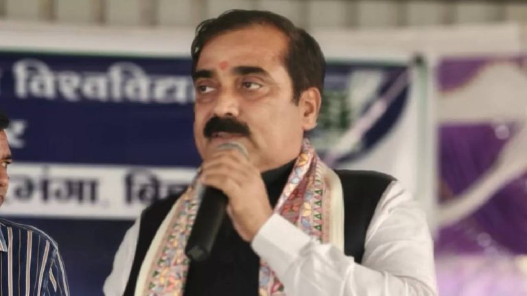 मंत्री जिवेश कुमार