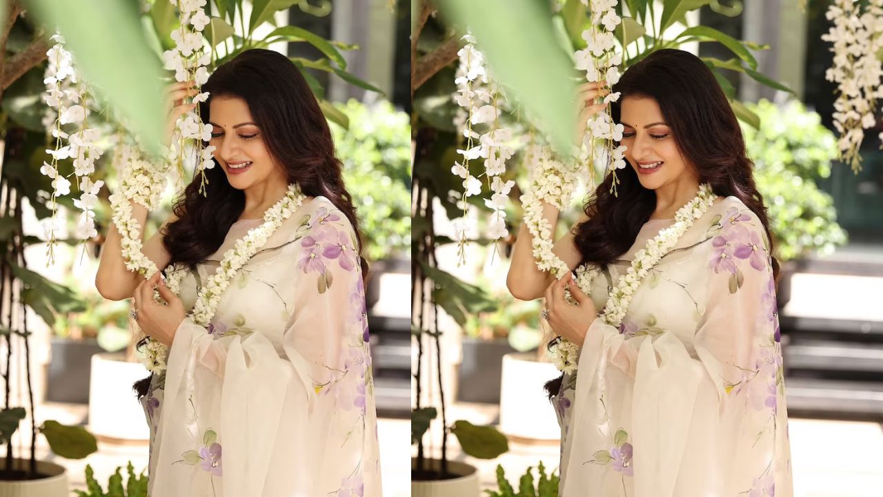 Bhagyashree Looks