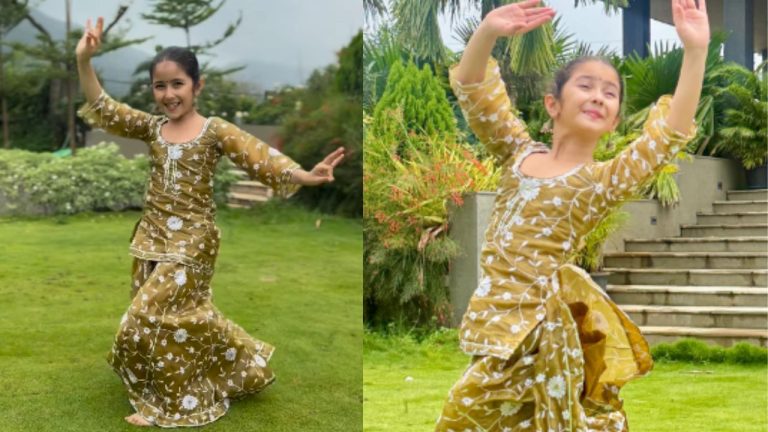 Girl Dancing On Lata Mangeshkar Songs